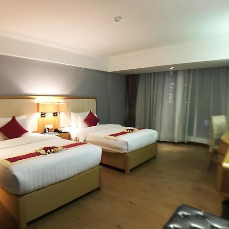 Discovery Hotel Phnom Penh Luaran gambar