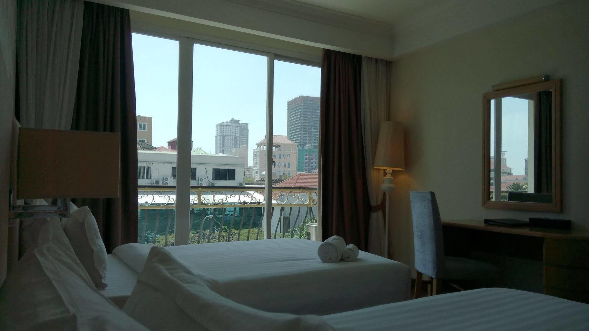 Discovery Hotel Phnom Penh Luaran gambar
